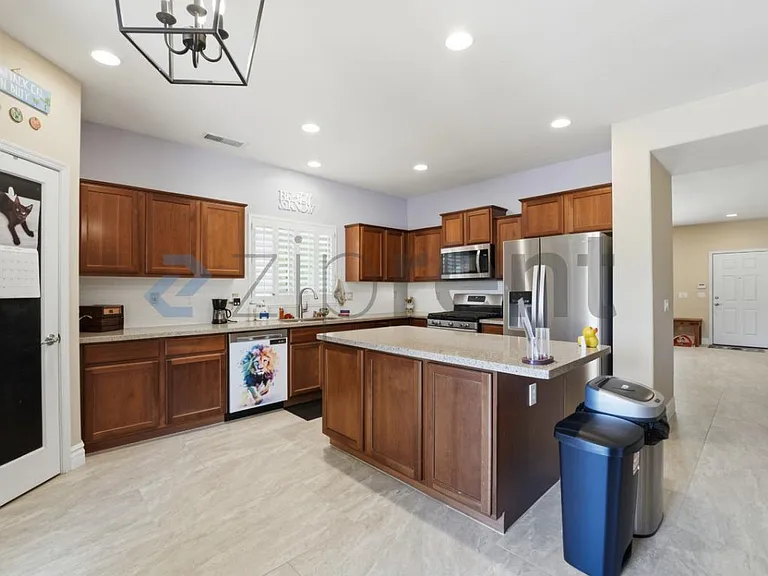 26001 W Tonopah Dr — Photo 11