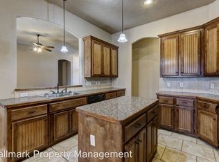 3404 Sparrow Dr, Moore, OK 73165