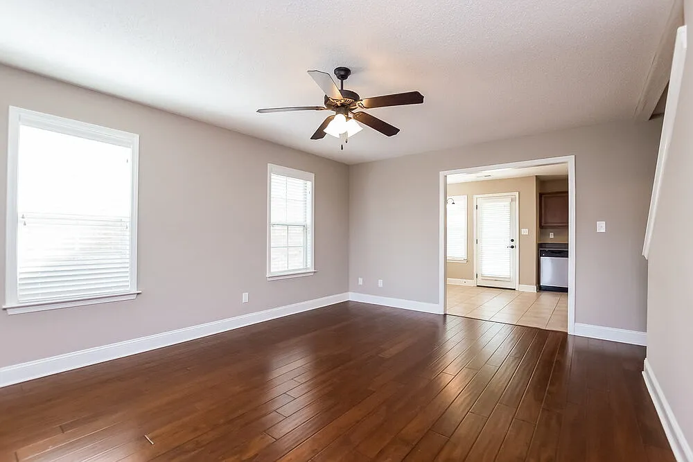 4 bed, 2.0 bath, 1779 sqft, $1,910 — Photo 2