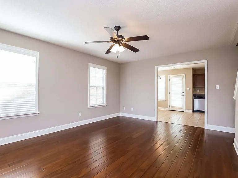 1367 Arbor Lake Dr — Photo 3