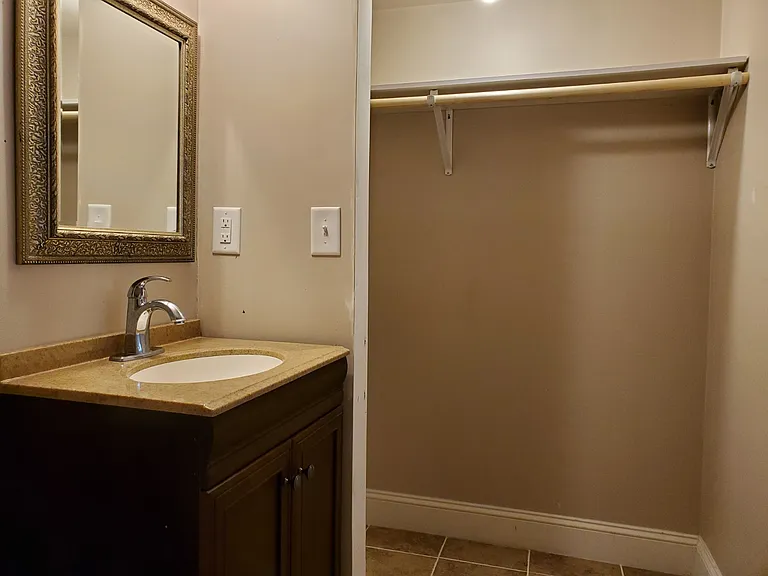 7514 Boriss Dr — Photo 2
