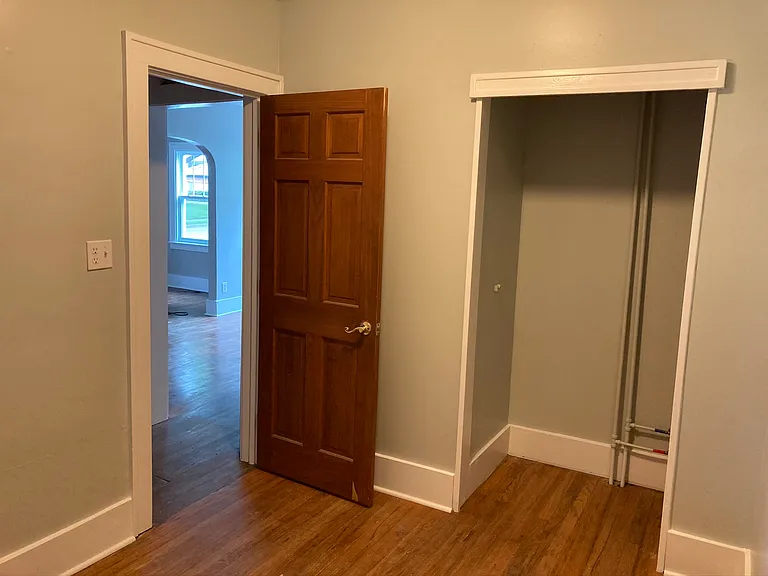 11711 Davis St — Photo 17