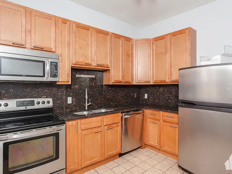 941 W Windsor Ave #3 — Photo 7