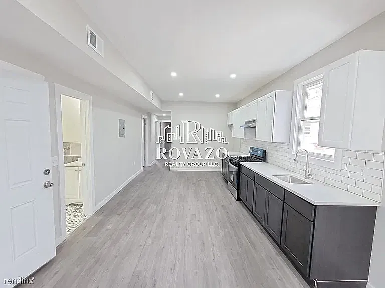 3 bed, $1,995 — Photo 3