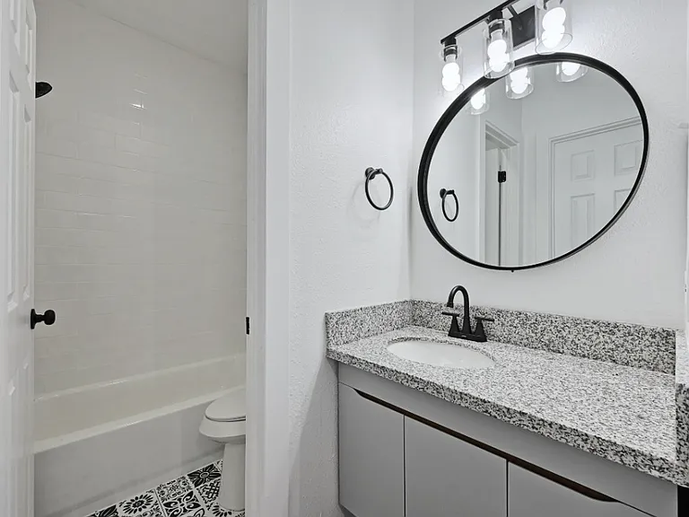9508 Kempler Dr #D — Photo 2