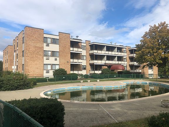 3rd image of 157 Bull Hill Ln APT S5