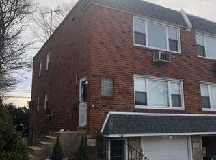 9329 Walker St, Philadelphia, PA 19114