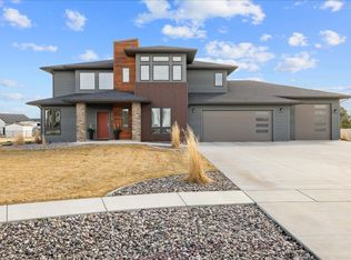 6814 Skycrest Dr, Billings, MT 59106