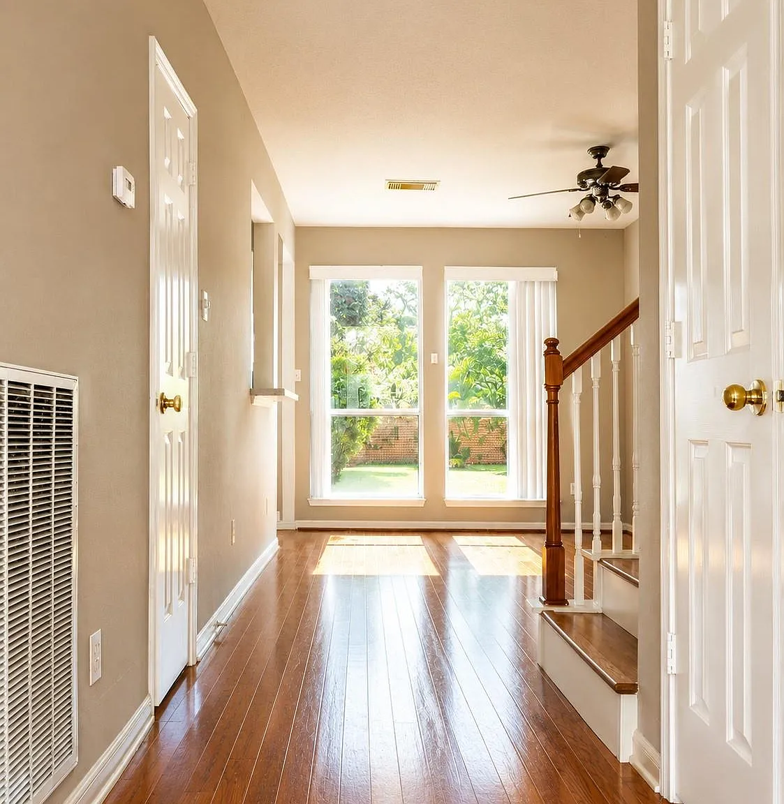 4 bed, 2.5 bath, 2876 sqft, $2,850 — Photo 4