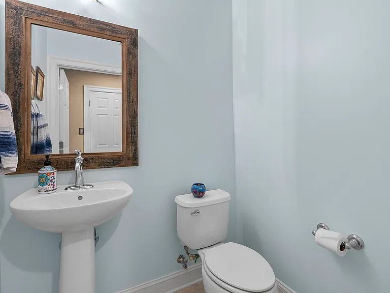 11826 Mango Ln — Photo 36