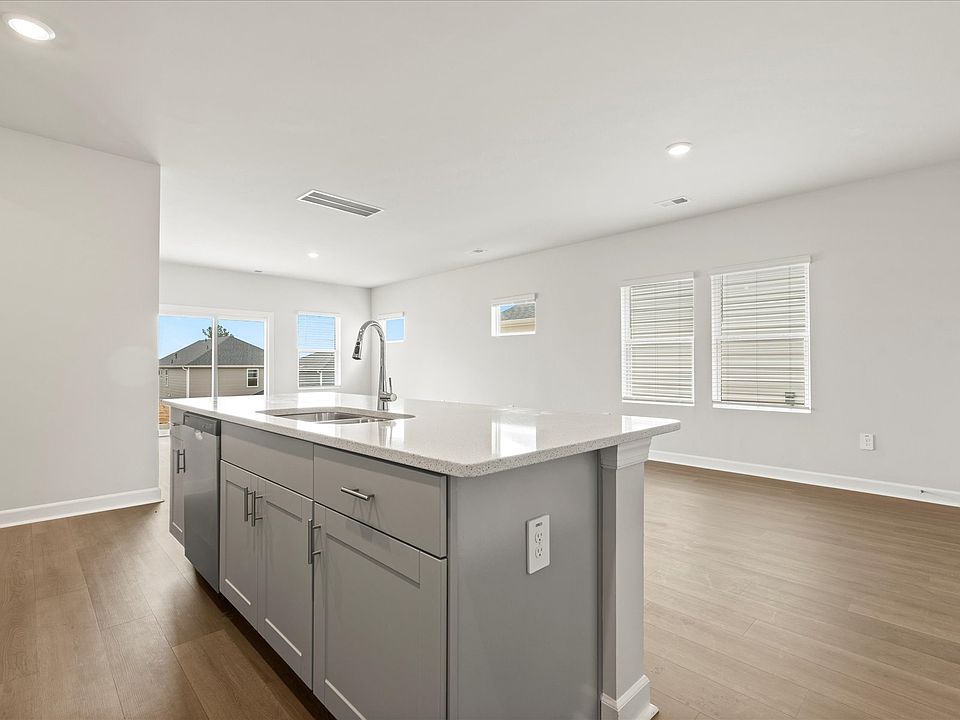 Welcome to the Paisley floorplan at Village White Pine.