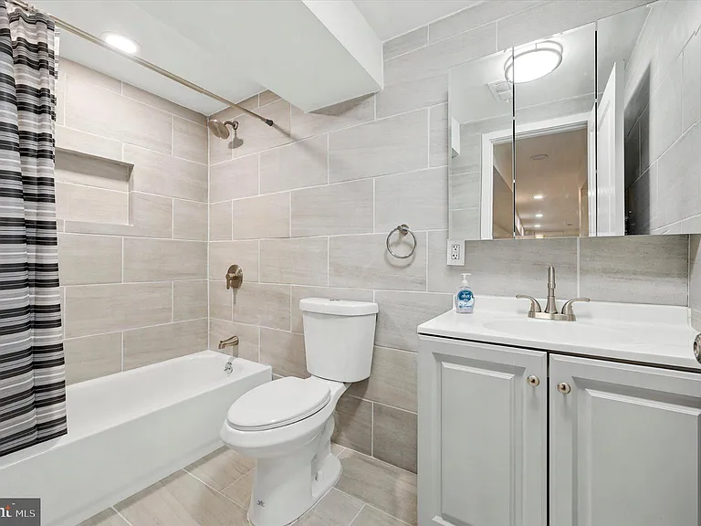 514 Ryers Ave #A — Photo 12