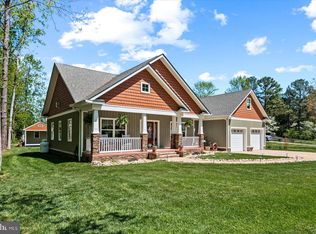 557 American Dr, Montross, VA 22520