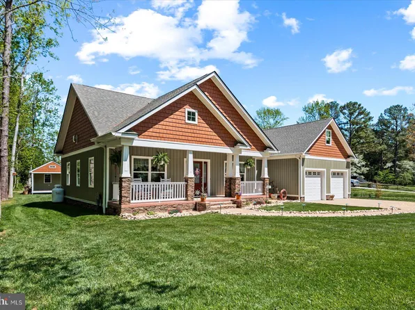 557 American Dr, Montross, VA 22520