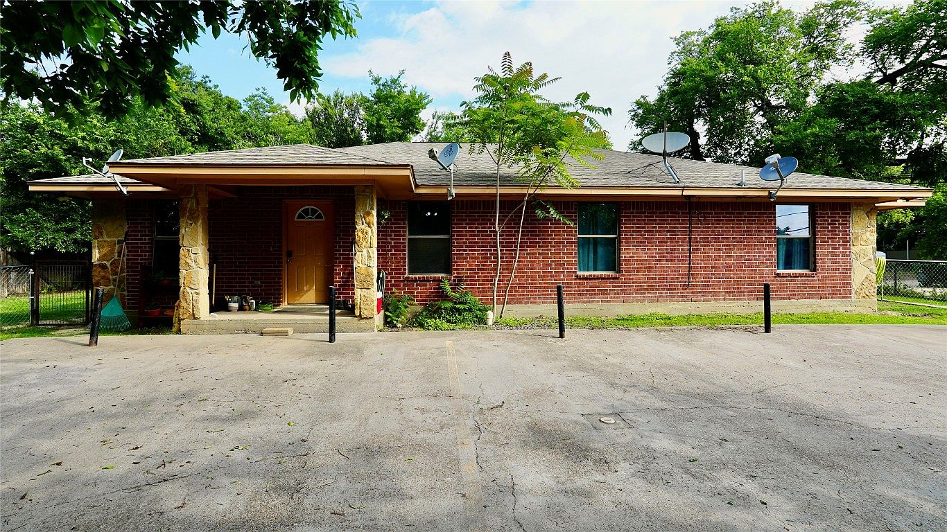 490 S Graham St, Stephenville, TX 76401 Zillow