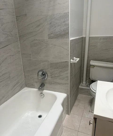 1768 Broadway #4 — Photo 4