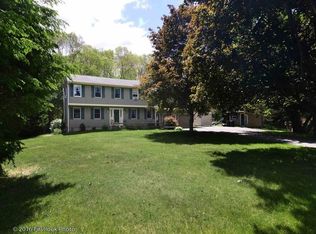 4 Meadow Ln, North Smithfield, RI 02896