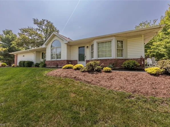 18416 Woodside Xing S, Strongsville, OH 44149