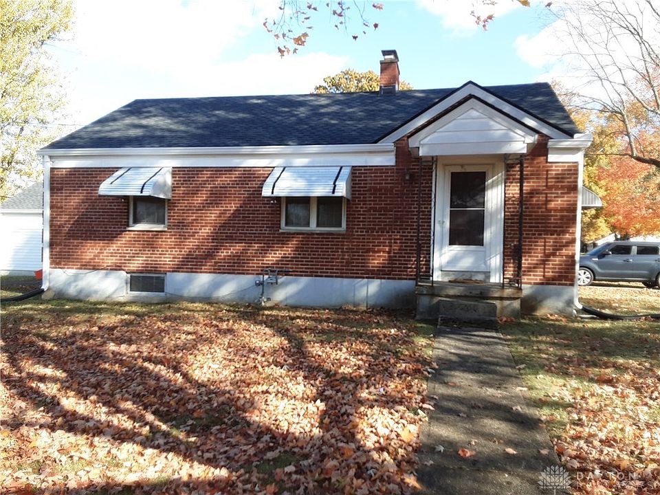 1st image of 301 Earnshaw Dr