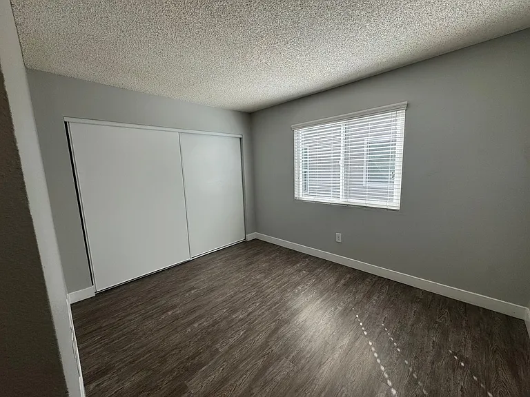 West Fifth Apartments — Photo 156