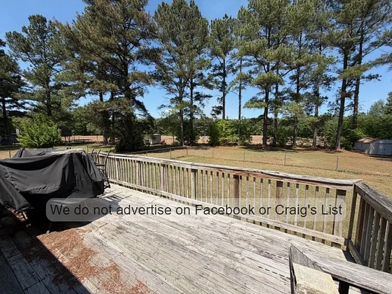 510 Berwick Dr — Photo 11