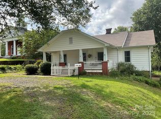 402 Connelly Springs Rd SW, Lenoir, NC 28645