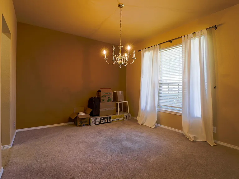 619 Fairglen Ct — Photo 6