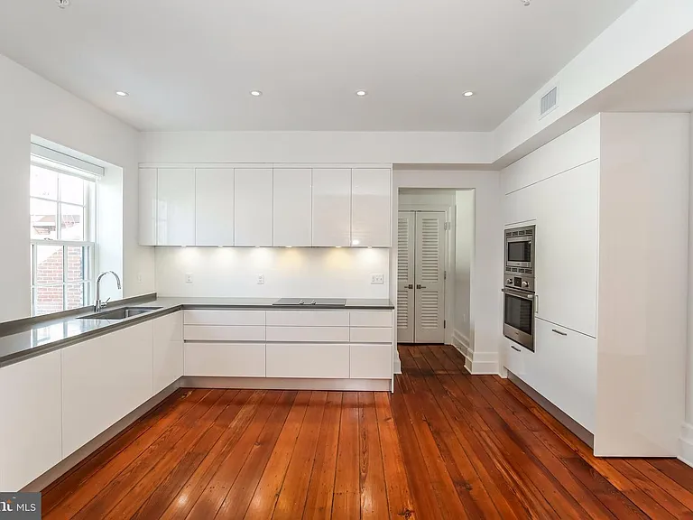 3009 M St NW #2 — Photo 7