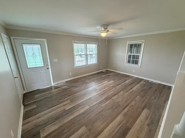 4895 Highway 55 W — Photo 11