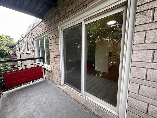 236 Louisa St #9B — Photo 12