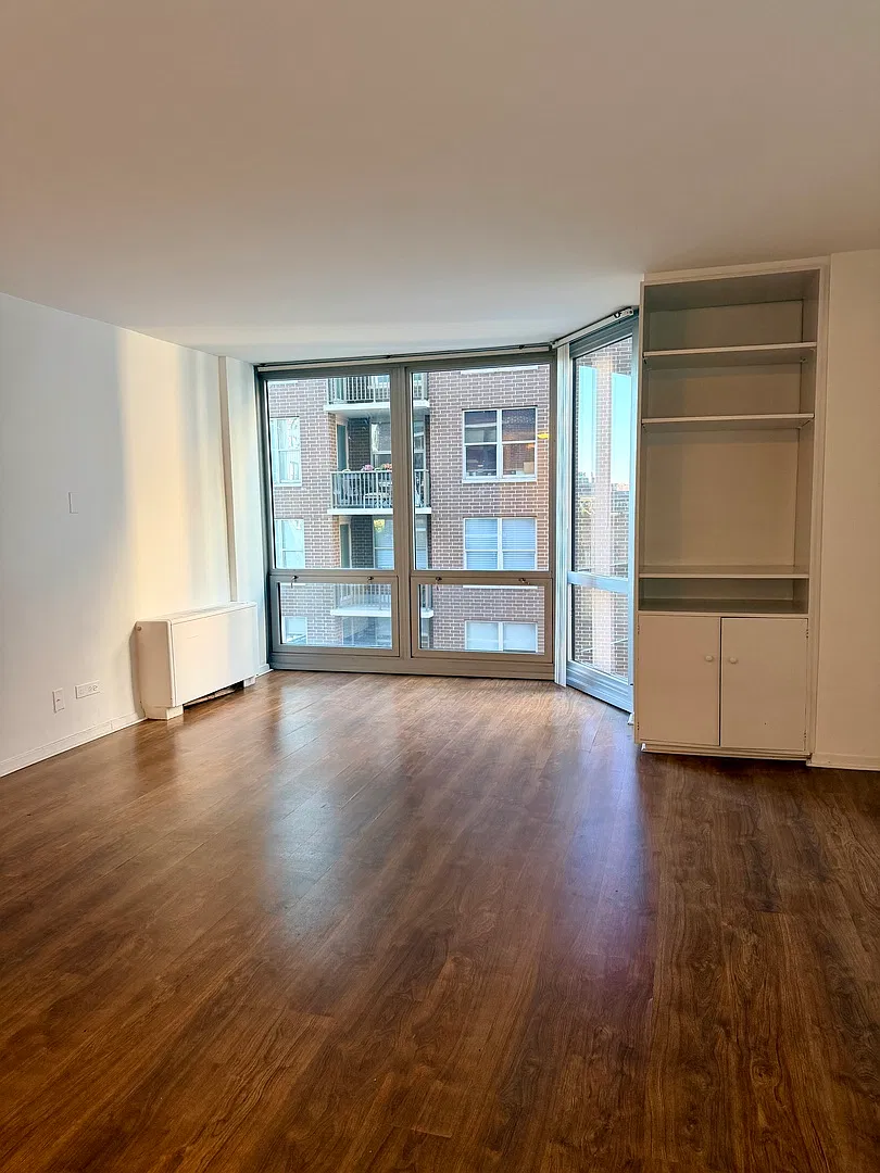 Studio, $1,850 — Photo 3