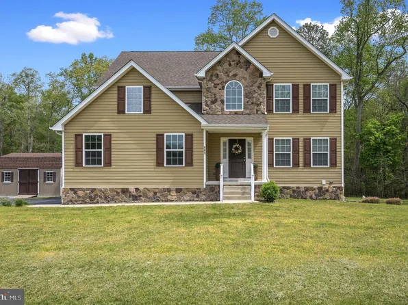 141 Hunters Run Blvd, Felton, DE 19943
