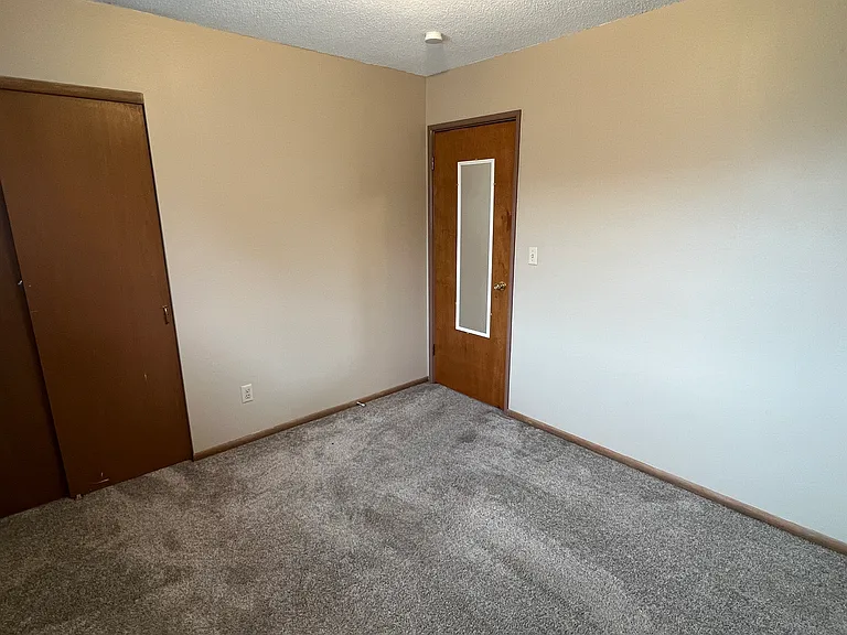 2204 18 1/2 Ave NW #7 — Photo 10