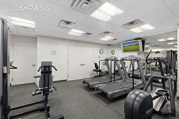 Rented by Compass | media 9