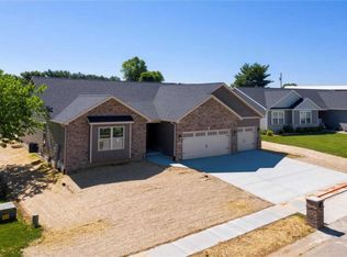 682 Janeita Ct, O'Fallon, IL 62269