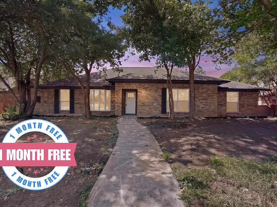 2308 Chamberlain Dr