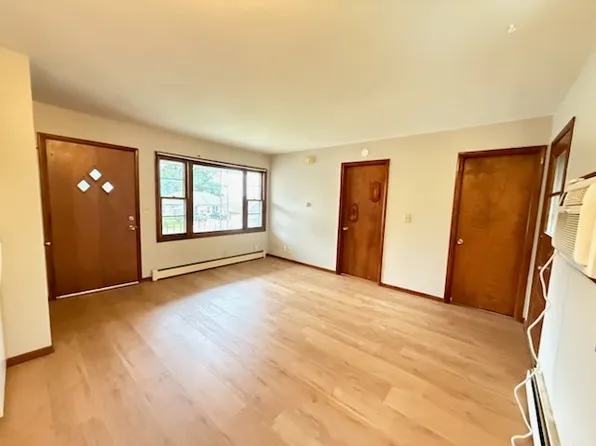 100 N Kidder St APT 10, Plano, IL 60545