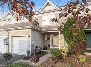 39 Tattersall Dr, Burlington, NJ 08016