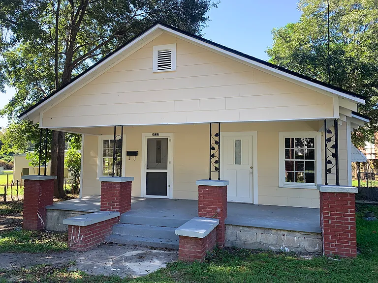 5727 Sanford Ave — Photo 1