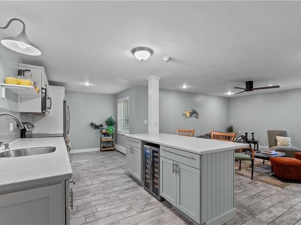 66 Girard Ave UNIT 114