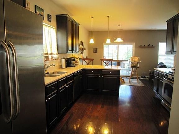 Kitchen view 2 (640x480)