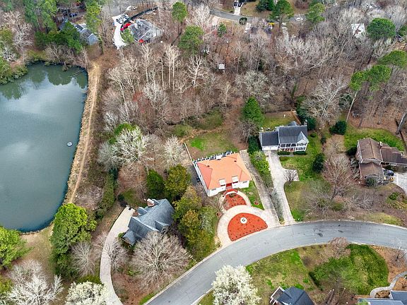 4th image of 4205 Swarthmore Rd