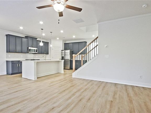 7th image of this home