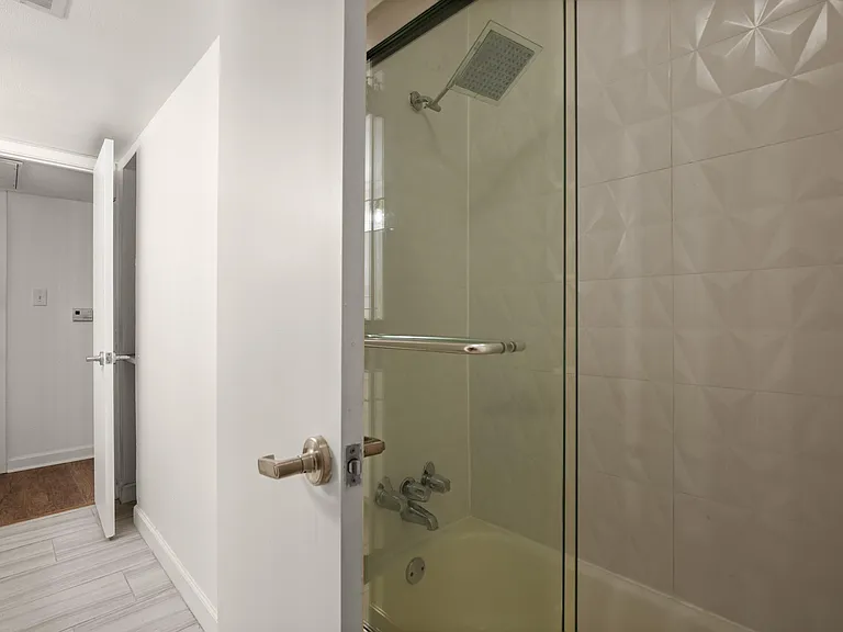 2020 S Congress Ave #2102 — Photo 14