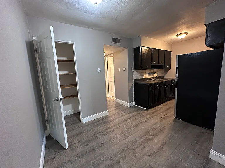 4404 Morganford Rd #B — Photo 4