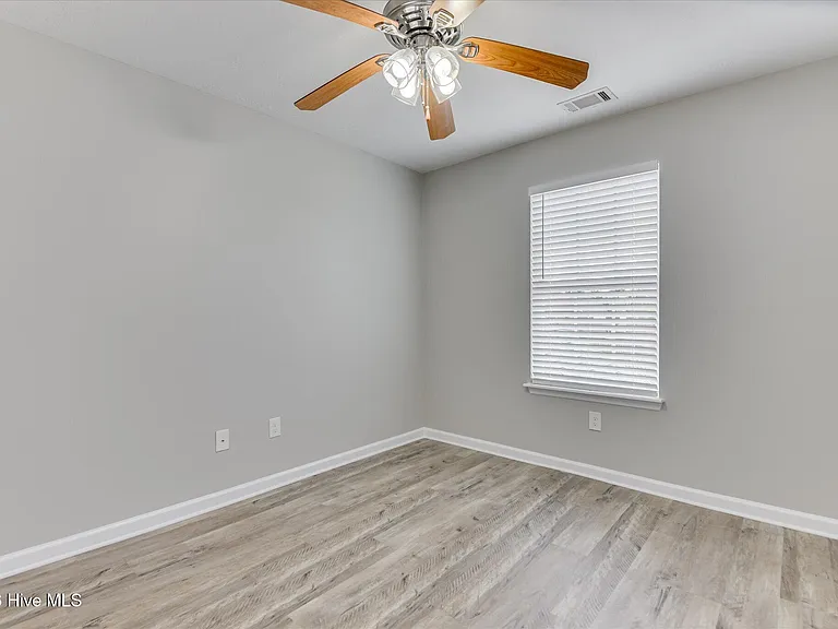 7604 Pleasantville Way — Photo 31