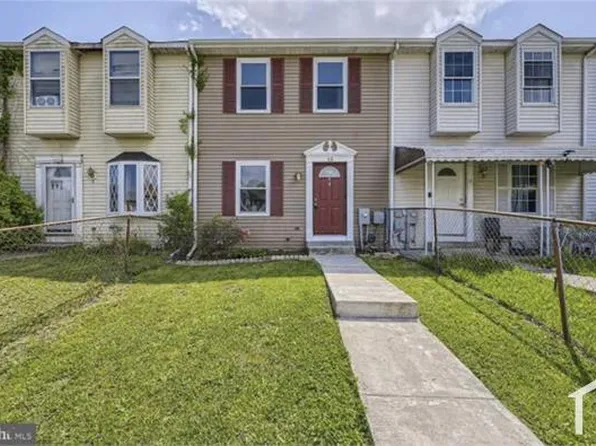 13 Holcumb Ct, Middle River, MD 21220