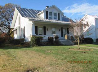 9667 S Congress St, New Market, VA 22844