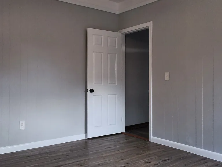 212-218 Lowell St #1E — Photo 8