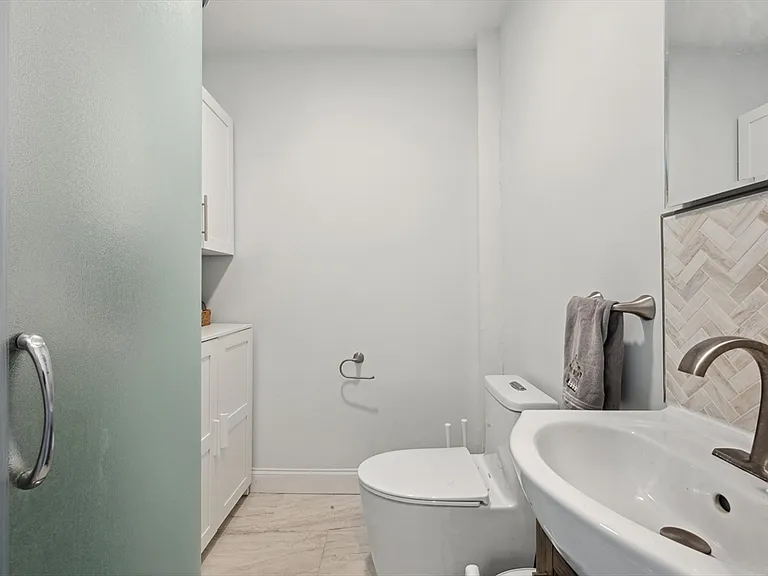 90 Irving St #2 — Photo 13